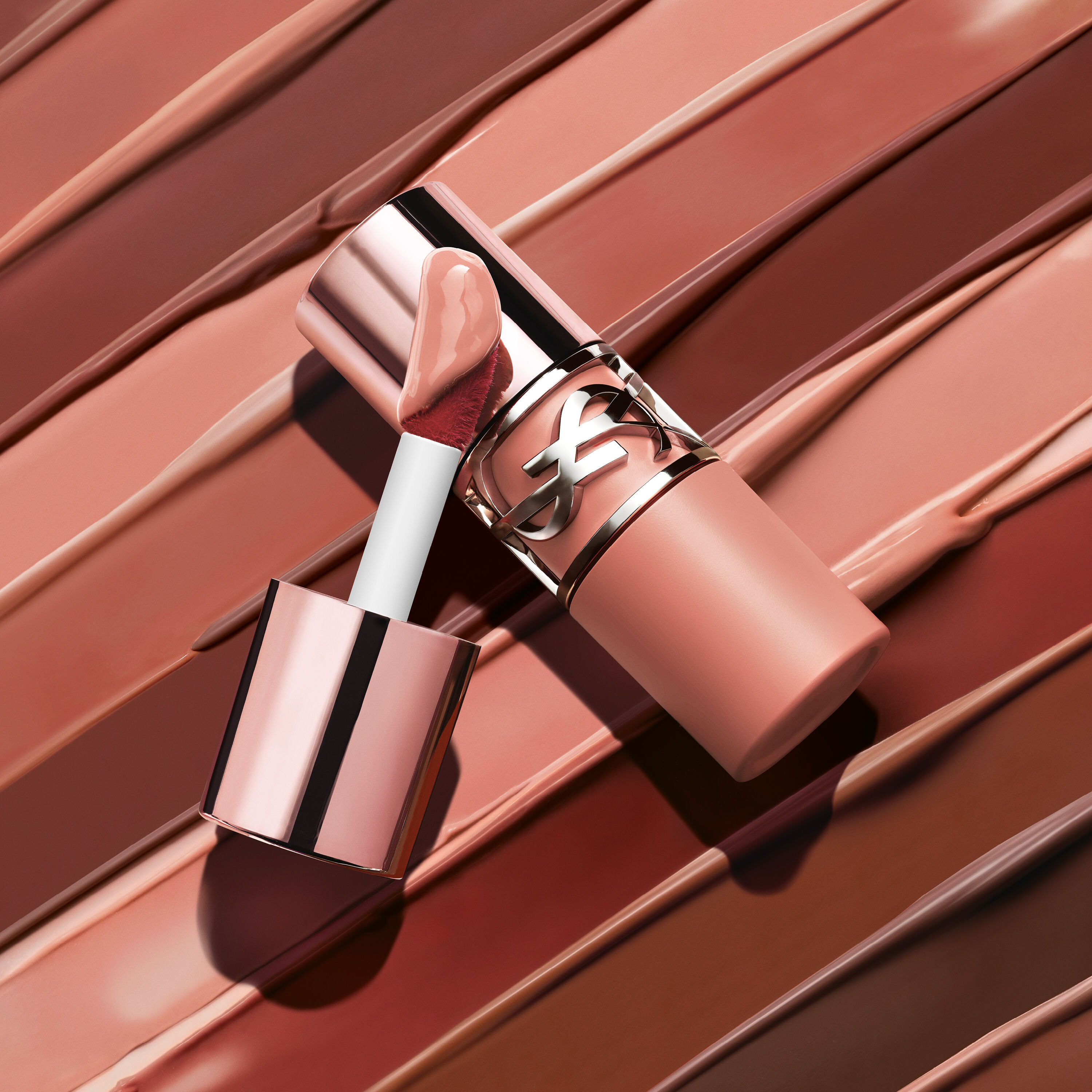 情挑裸吻煙霧持色唇萃