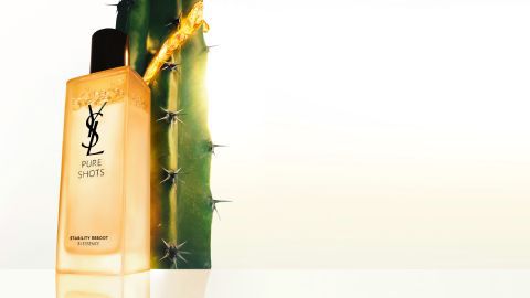 YSL化妝水/精華水系列，滿足妳的臉部保養需求，包含保濕精華化妝水、澎潤能量露、煥膚舒緩精露等化妝水，選擇YSL注入長效保濕，一滴實現晶瑩透亮仙女肌！